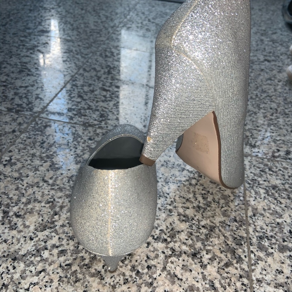 Silver high heels - Picture 7 of 7